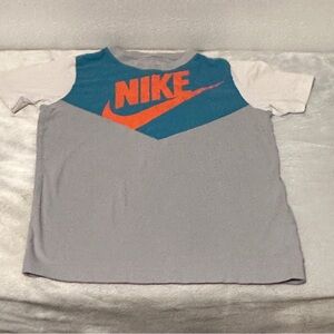 Nike T-shirt Youth Small
